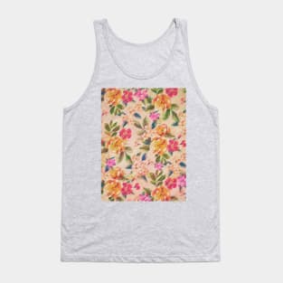 Golden Flitch (Digital Vintage Retro / Glitched Pastel Flowers - Floral design pattern) Tank Top